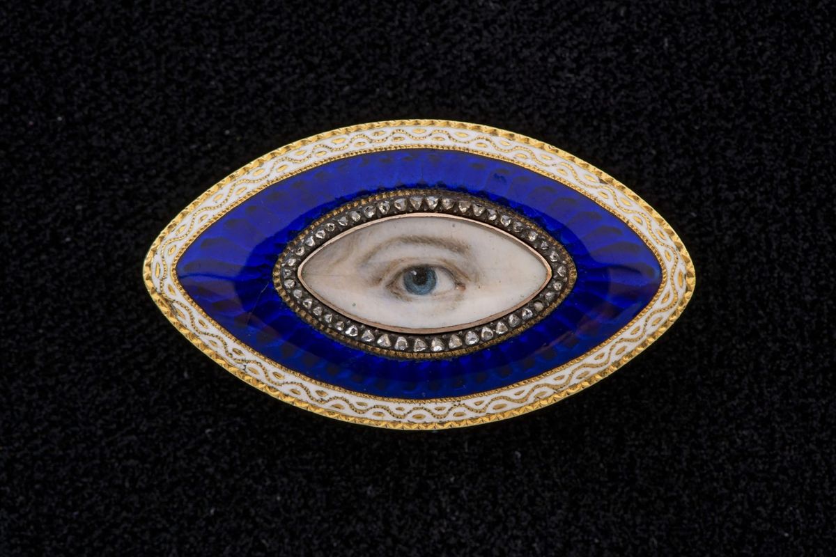 The 18th-century English Craze for One-Eyed Portraits