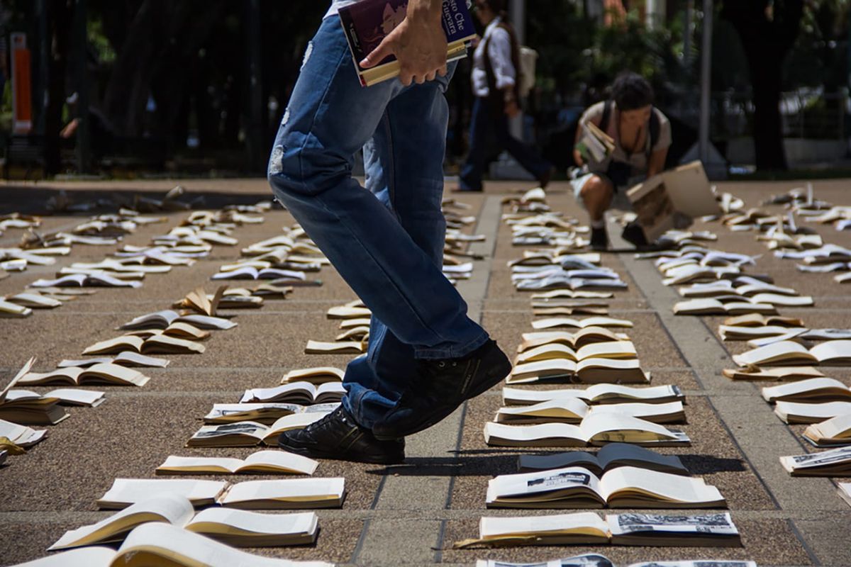 New Artist-run Platform LA ESCUELA___ Offers Free Programs and Open Calls