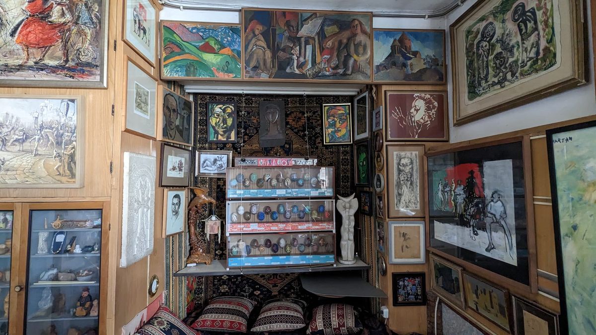 Painting the World on an Egg