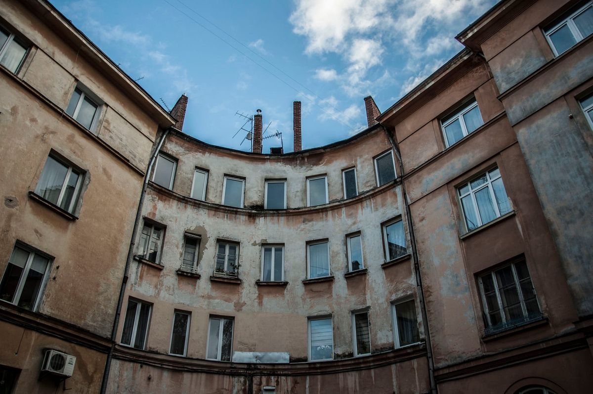 Deadly Russian Missile Attack Destroys Historic Lviv Building