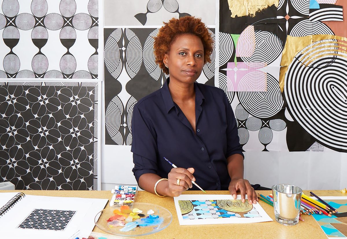 Lisa Hunt, Who Transformed Gold Leaf in Her Art, Dies at 55