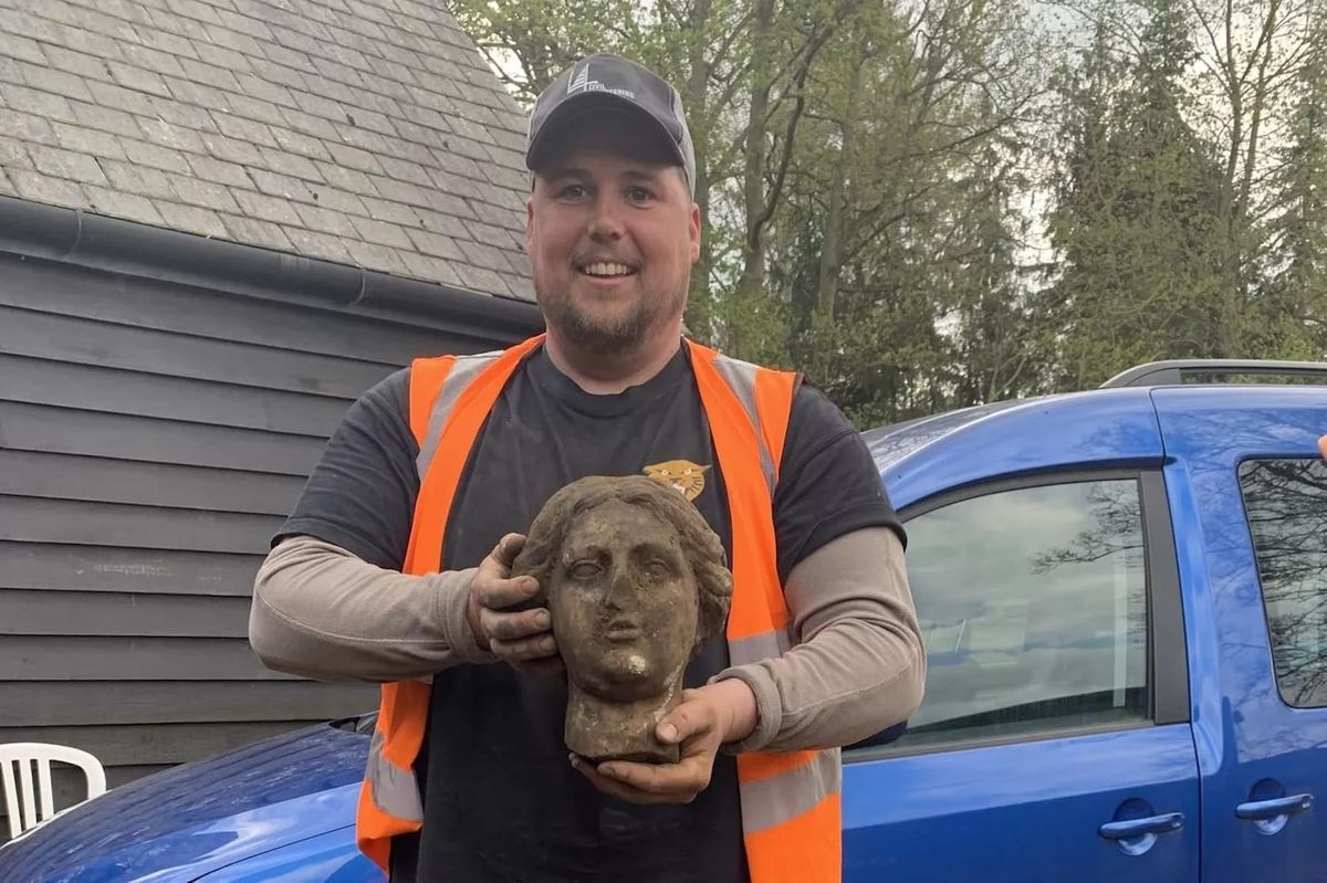 Roman Bust Discovered Beneath English Mansion’s Parking Lot