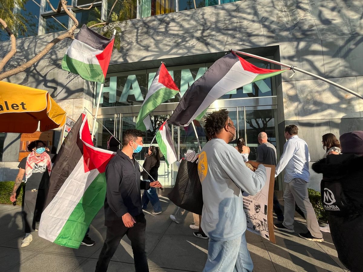 Artists Rally at Hammer Museum After Arrests at UCLA