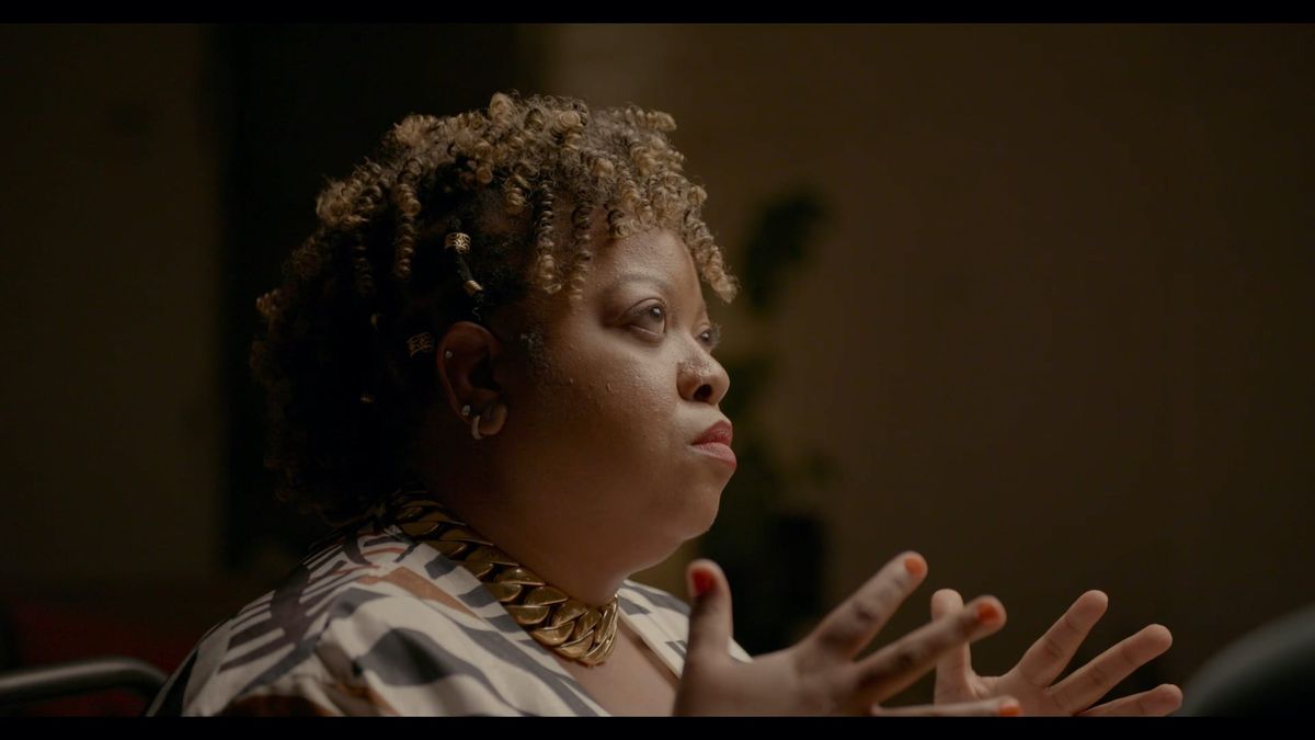 Look Into My Eyes Is an Intimate Portrait of Psychic Healing