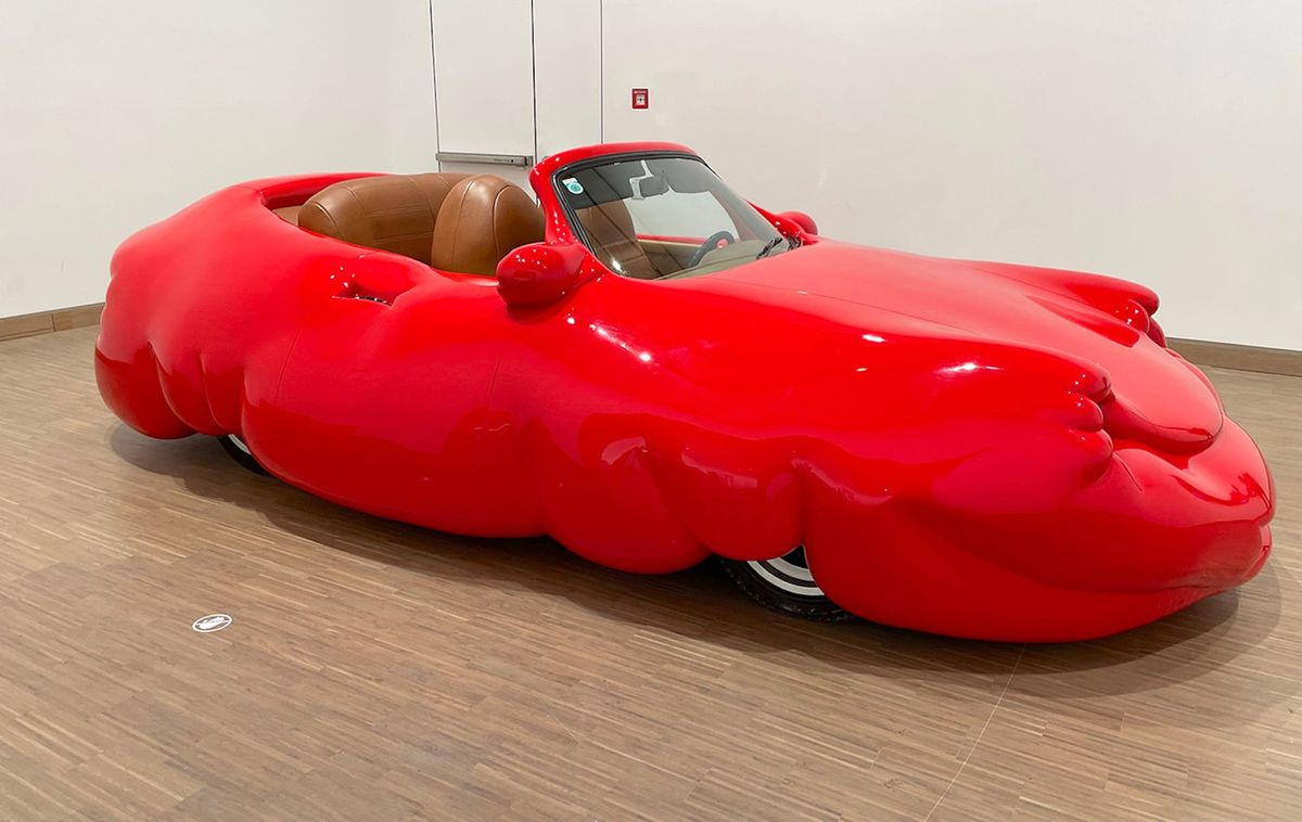 Erwin Wurm’s Slapstick Social Critique