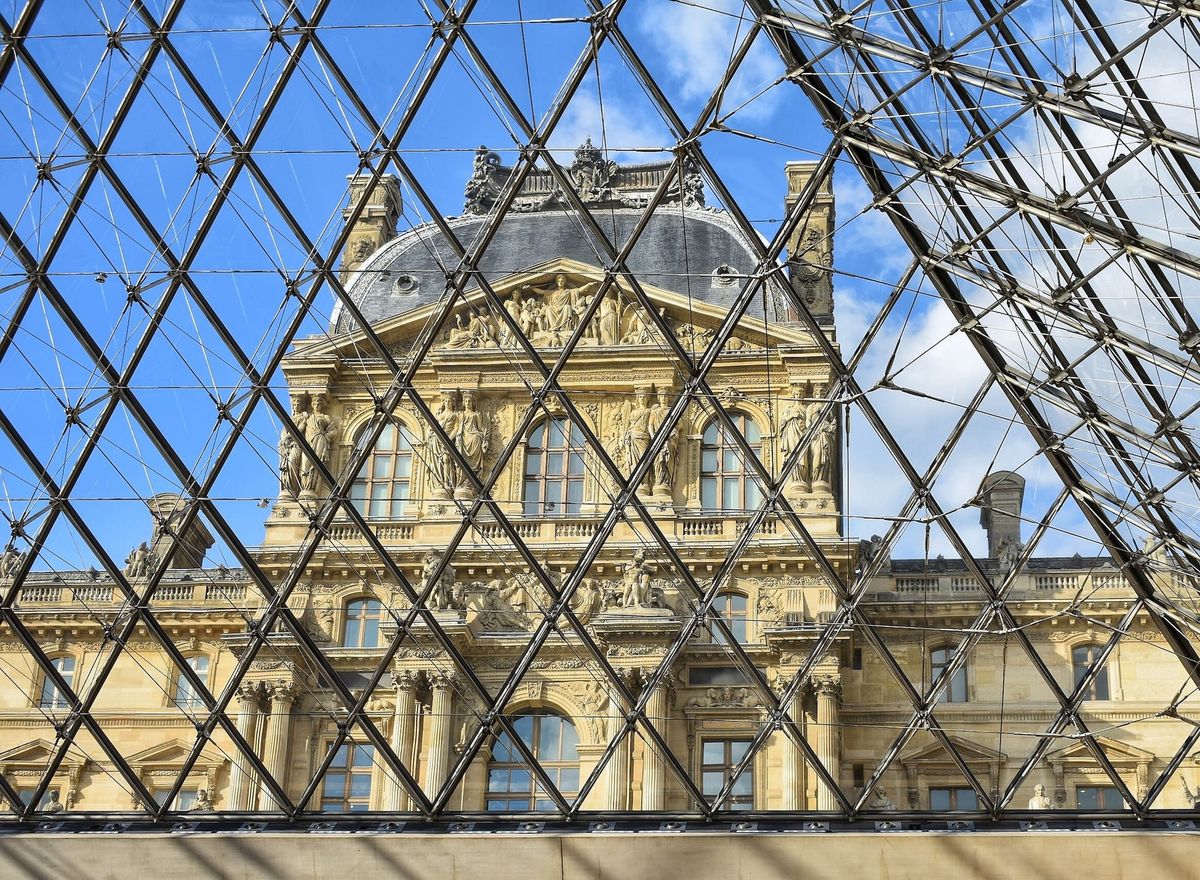 Adventures in the Louvre Is the Guidebook Nobody Asked For