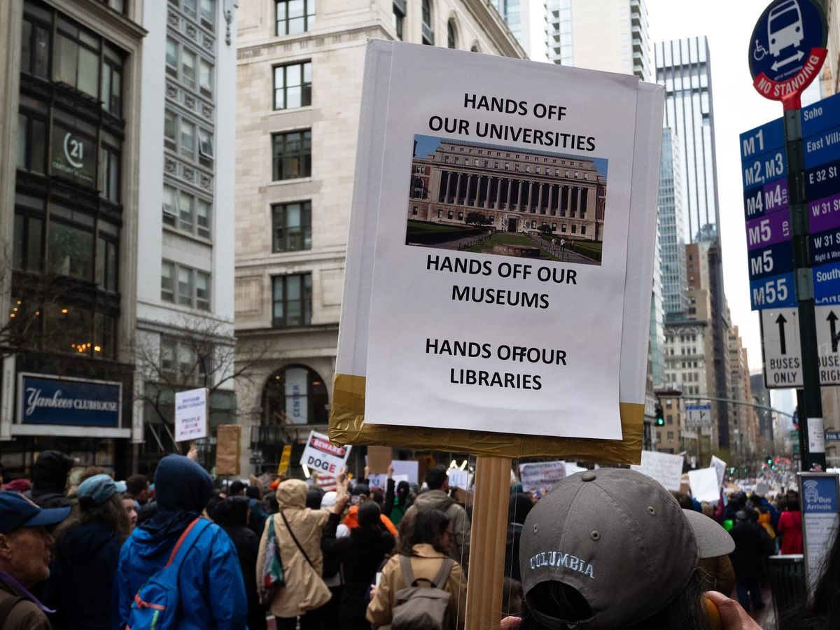 21 States Sue Trump Over Attacks on Museums and Libraries
