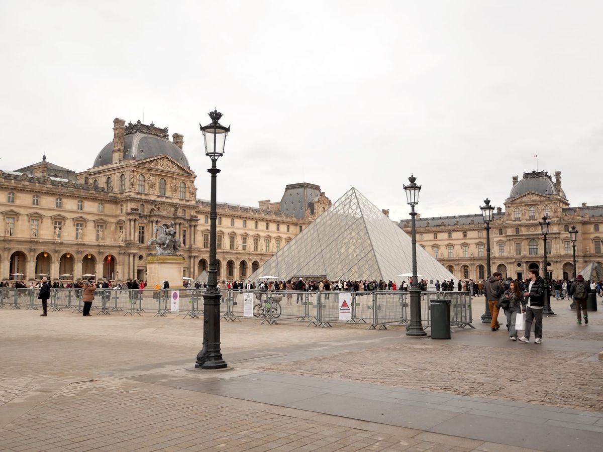 Louvre Museum Shutters as “Exhausted” Staff Go on Strike