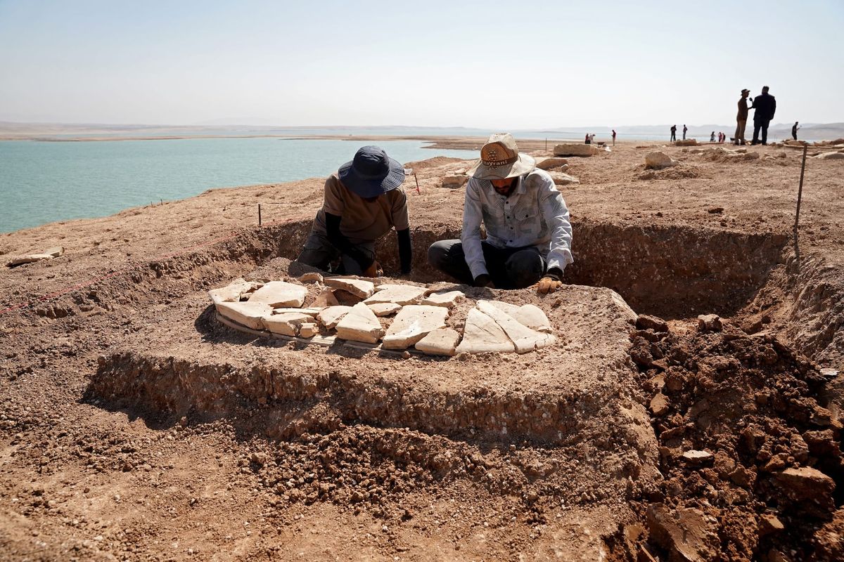Severe Drought in Iraq Reveals 2000-Year-Old Tombs