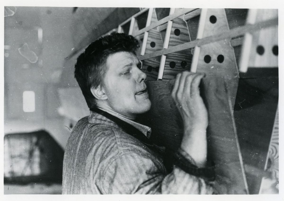 Robert Grosvenor, Who Refused to Be Defined by Genre, Dies at 88