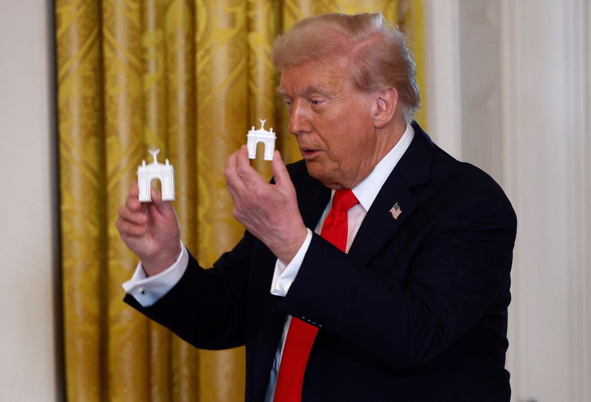 Trump Fires Entire Arts Oversight Committee