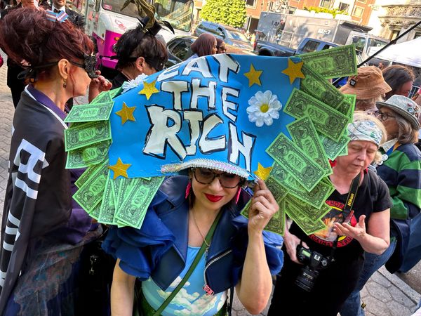 Rollicking Protest Against Bezos's Met Gala Erupts in Manhattan