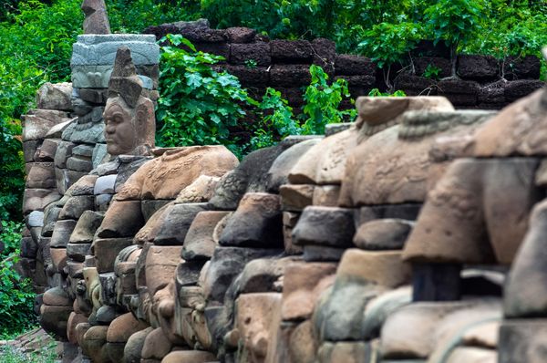 Inside the Mind of an Antiquities Looter
