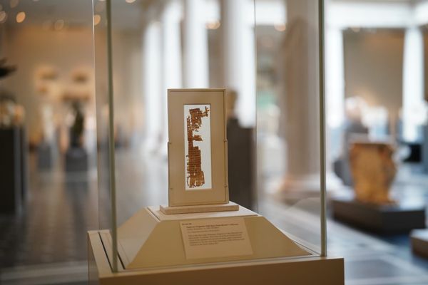 2,300-Year-Old Fragment of Homer’s “Odyssey” Now on View at The Met