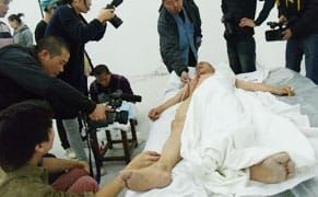 Chinese Artist Bleeds For Democracy [NSFW]