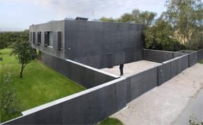 Postmodern Safe House Packs Itself Up