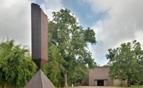 Why Is the Middle of the Art Market Vanishing?