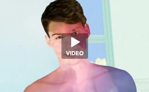 Yoko Ono Offers Impossible Make-Up Tips for Men