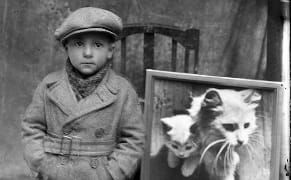 Digitizing a Disappearing Glass-Plate Archive of Romanian Life