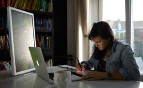 After Blockbuster Kickstarter, Electric Objects Is Appealing to Artists