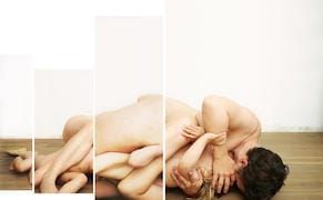 Paris Festival Censors Photo of Mother-Daughter Embrace