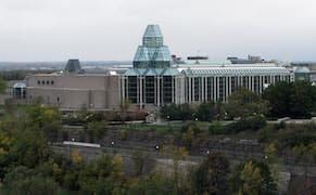 175 Workers Face Lockout at Canada's National Gallery