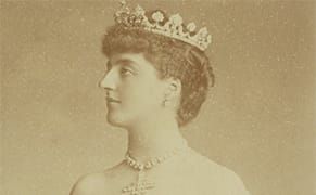 Let Them Eat Art: Queens Through the Ages