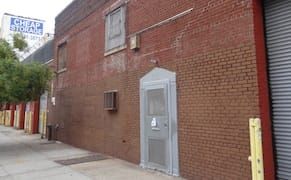 Exterior of 1329 Willoughby Avenue (photo by the author for Hyperallergic)