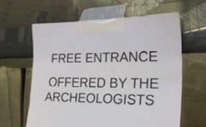 Angered Archaeologists Allow Thousands to Enter the Louvre for Free
