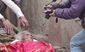 India's Death Photographers Working Amid the Cremation Flames of the Ganges