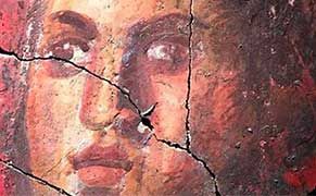 Beautiful Roman Frescoes Uncovered in the South of France