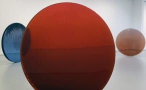 The Luminous Plastic of an Underappreciated Light and Space Artist