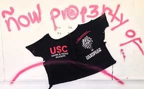 USC MFA Class of 2015 Presents University Administration with Petition to Remove Dean Muhl