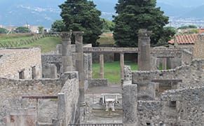 Archaeologists Find Perfectly Preserved Pre-Roman Tomb at Pompeii
