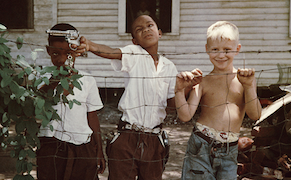 Gordon Parks’s Long-Forgotten Color Photographs of Everyday Segregation