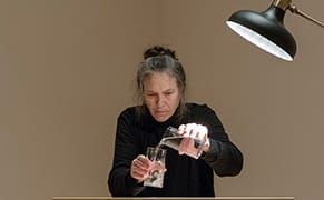 In the Museum for 100 Days, a Performance Artist Pushes Us to Reflect on Time