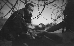 Amid the 2016 World Press Photo Contest Winners, a  Focus on Refugees