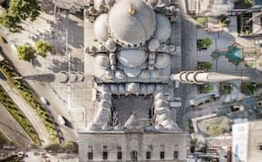 Digitally Sewn Photographs that Extend Our Depth of Vision