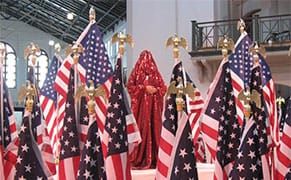 A Smithsonian Pop-up Show Finds Common Ground in Our Eclectic Stories