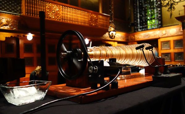Ben Franklin’s Glass Instrument Stirs Back to Life