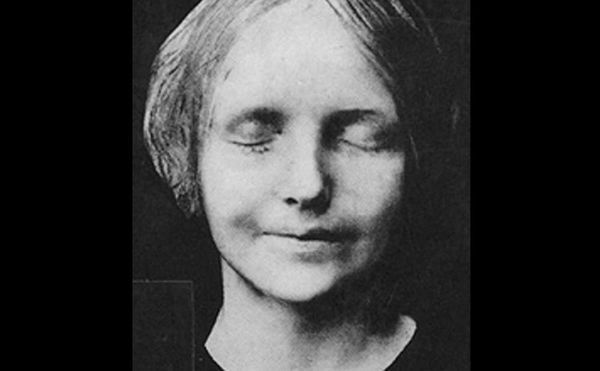 When a Drowned Woman's Face Became the Muse of Paris