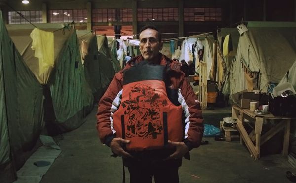 Drawing Refugees' Stories on Life Jackets