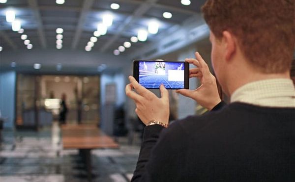 More Screens, More Knowledge: Testing the Detroit Institute of Arts' New Augmented Reality App