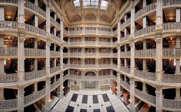 360-Degree Panoramas of Grand American Libraries
