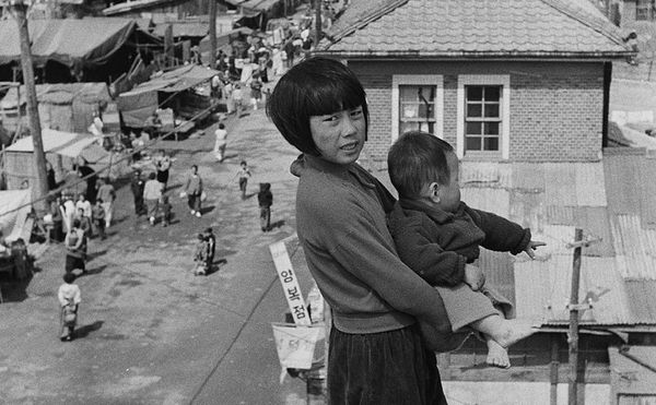 A Photographer’s Images of a Changing Seoul After the Korean War