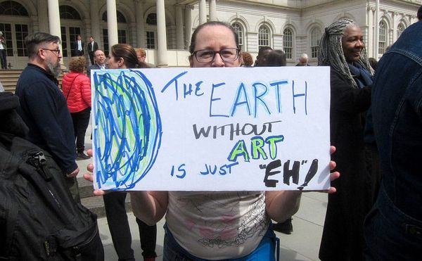 Bipartisan Bill Would Boost NEA and NEH Budgets by $1.9 Million Each