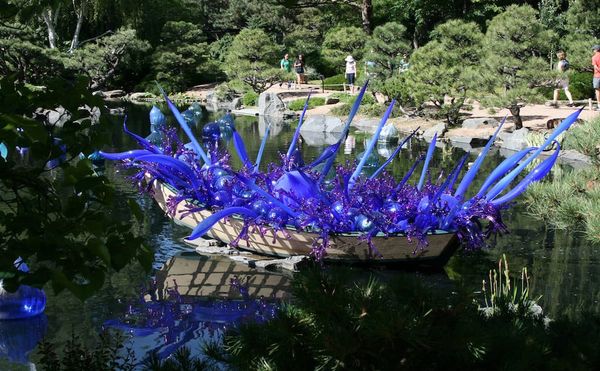 Former Worker Sues Glass Artist Dale Chihuly, Claiming Co-Authorship of Works
