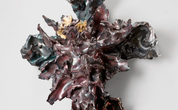 Lucio Fontana, "Crocifisso" (1948), polychrome ceramics, 16 1/2 x 10 2/3 x 4 1/2 in (© Fondazione Lucio Fontana, by SIAE 2017