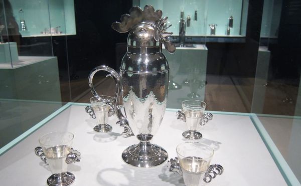 A Stirring History of Cocktail Design