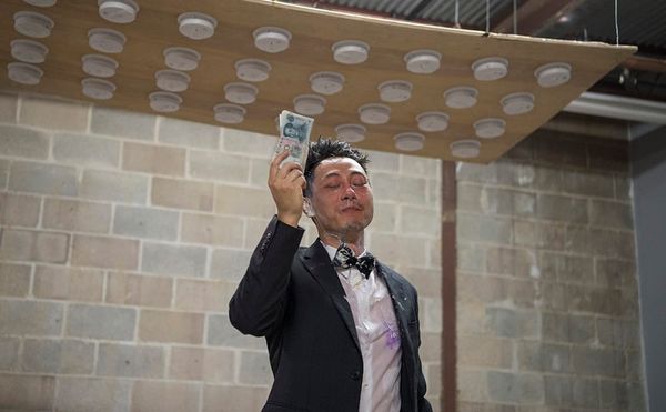 Miao Jiaxin, "Next Performance" (2017), at The Secret Group, Houston, Texas (photo courtesy of the artist)